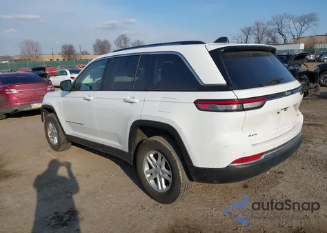 2023 Jeep Grand Cherokee Laredo 4X4 из США, поврежденный, VIN 1C4RJHAG0PC548572